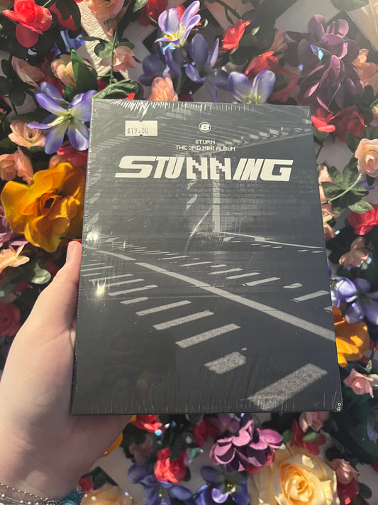 8TURN - Stunning (Random Ver.)
