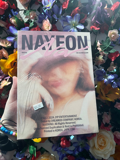 Nayeon - NA (Random Ver.)