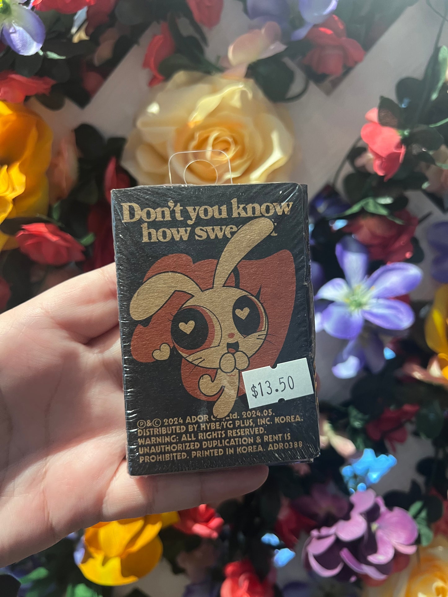 NewJeans - How Sweet (Weverse Random Ver.)