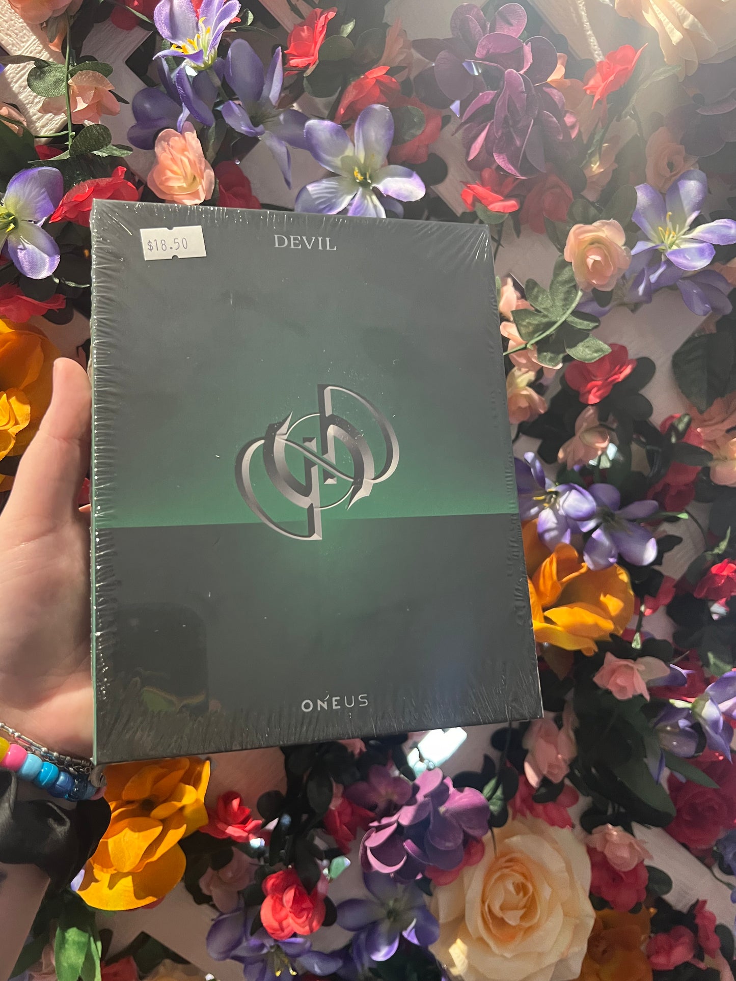 ONEUS - Devil (Random Ver.)