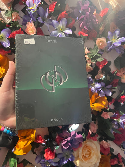 ONEUS - Devil (Random Ver.)