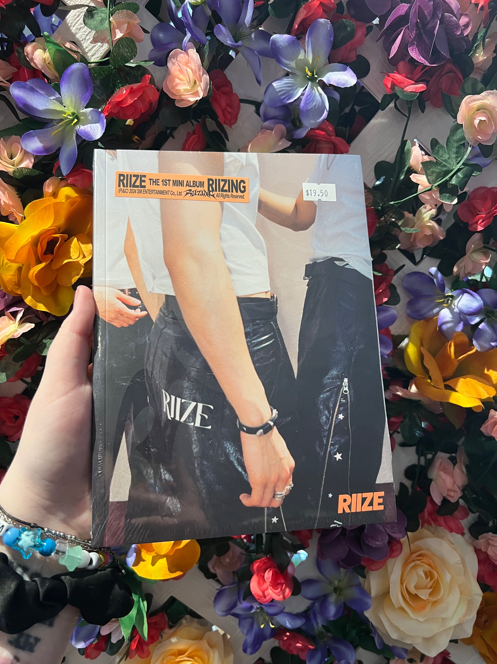 RIIZE - RIIZING (Photobook Ver.) – Kingdom Kpop & More