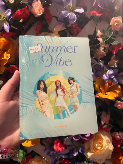 VIVIZ - Summer Vibe (Photobook Random Ver.)
