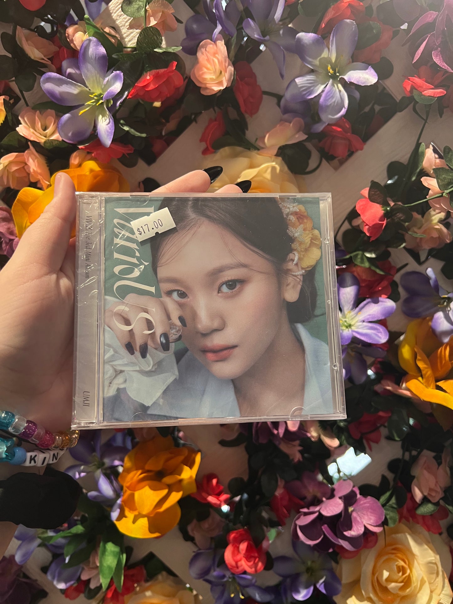VIVIZ - VarioUS (Jewel Case Random Ver.)