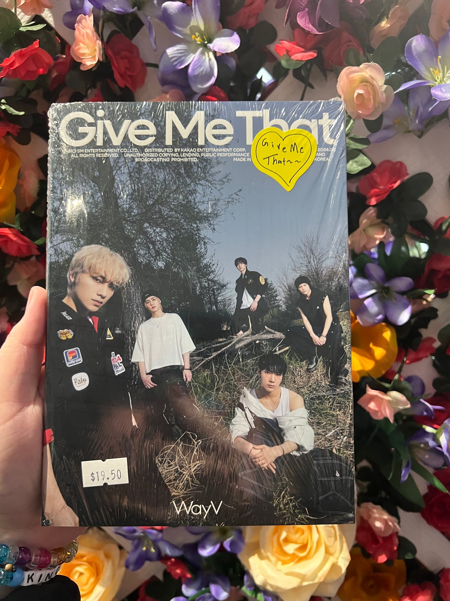 WayV - Give Me That (Photobook Random Ver.)