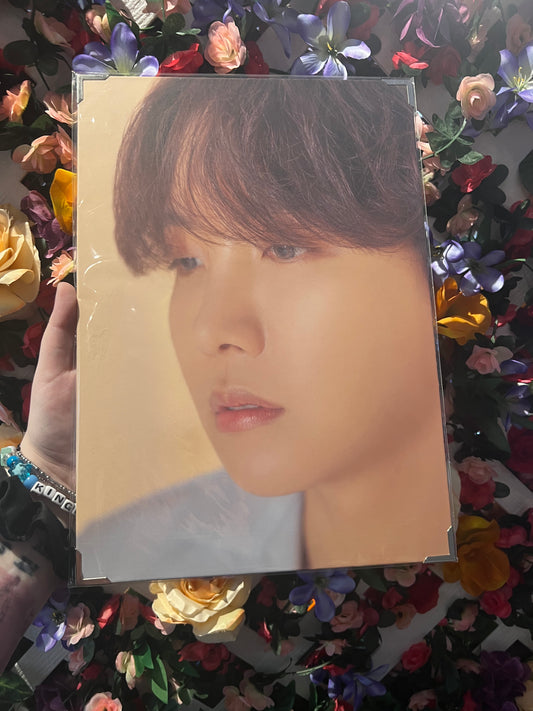 BTS j-hope Love Yourself Speak Yourself Premium Photo