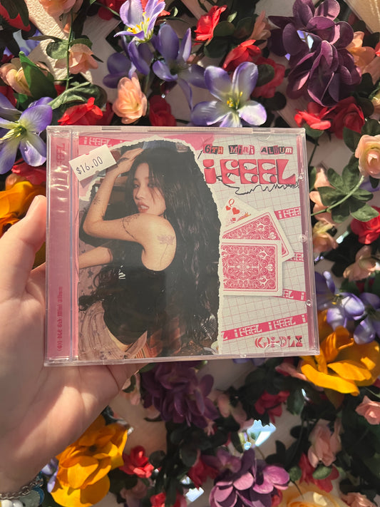 (G)I-DLE - I Feel (Jewel Case Random Ver.)